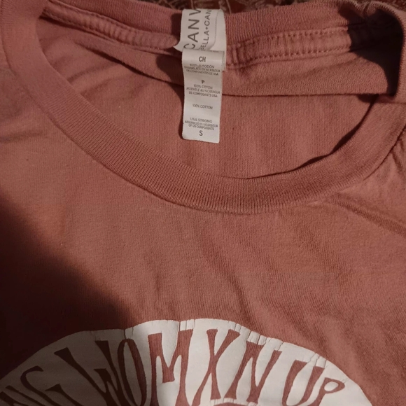 Women's Mauve Graphic Tee - "Lifting Womxn Up" - Picture 10 of 12